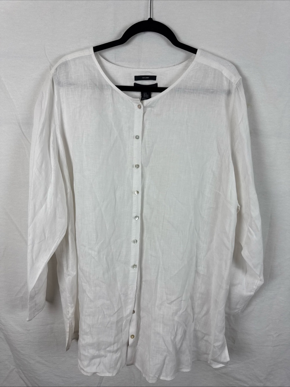 Tahari White Lightweight Button-Front Tunic Blouse
100% linen